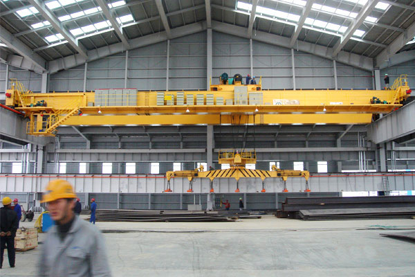 Bridge Crane with Electromagnetic Hanging Beam